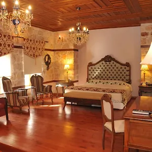 4* Otel Candle Suites